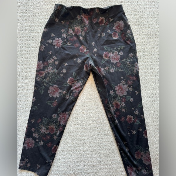 Black floral 1xl pants from Tribal - Picture 3 of 4